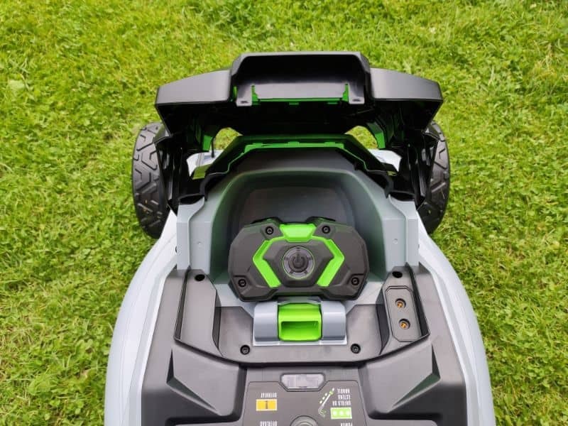 Recenzia kosačky EGO POWER batéria 3