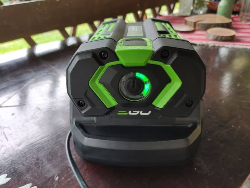Recenzia kosačky EGO POWER batéria 2