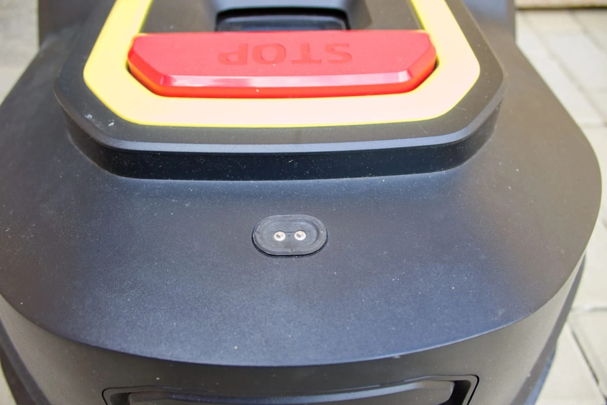 Recenzia robotickej sekačky na trávu Kärcher RCX 6