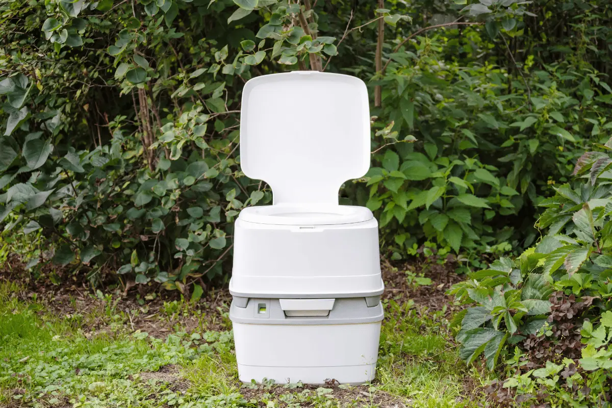 chemické WC v prírode