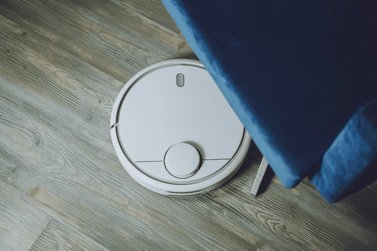 najlepšie robotické mopy–vytieranie pod gaučom