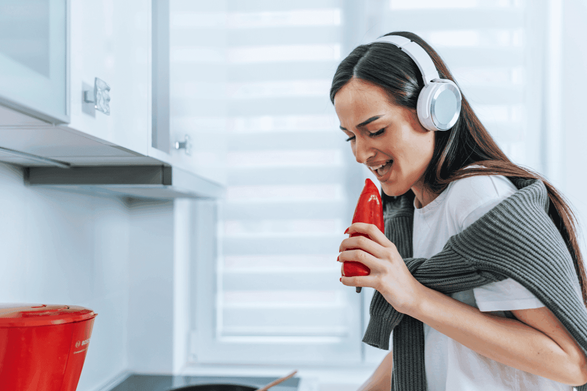 najlepšie slúchadlá beats cez hlavu spieva doma