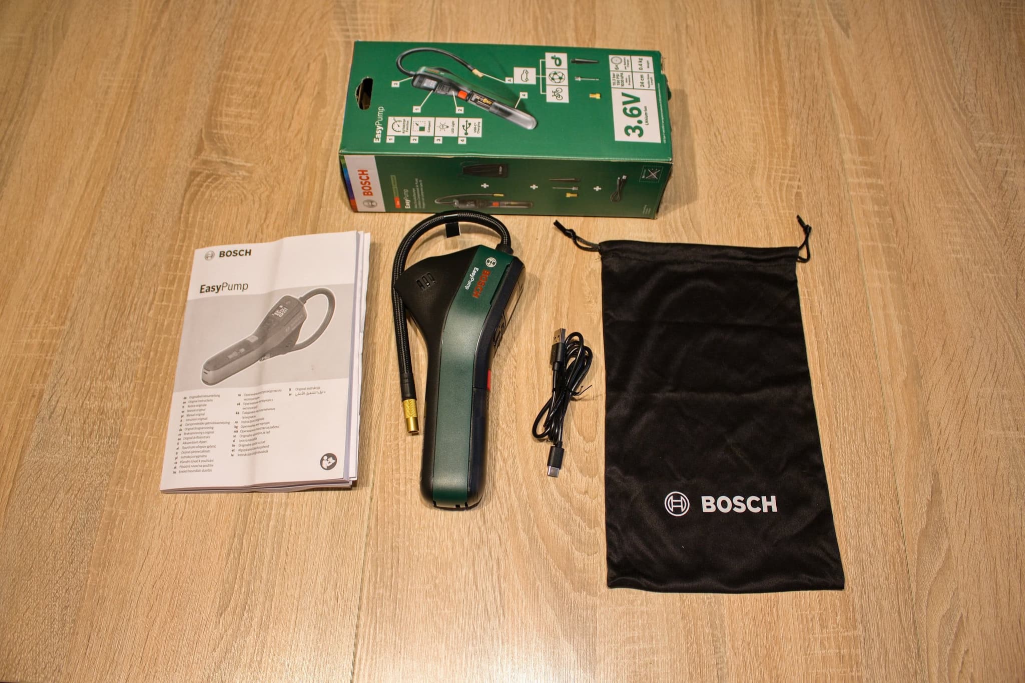 Recenzia akumulátorovej pumpy Bosch EasyPump balenie