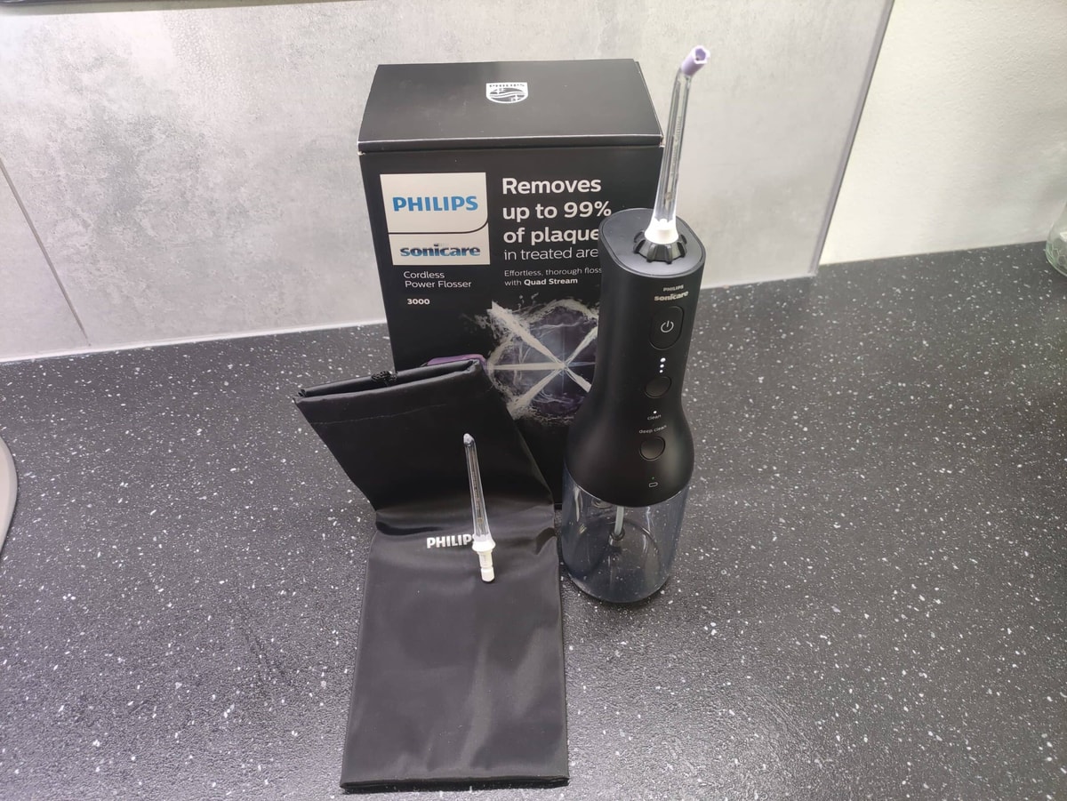 Úvodní obrázek Philips Sonicare Cordless Power Flosser 3000