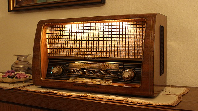 Klasické retro rádio